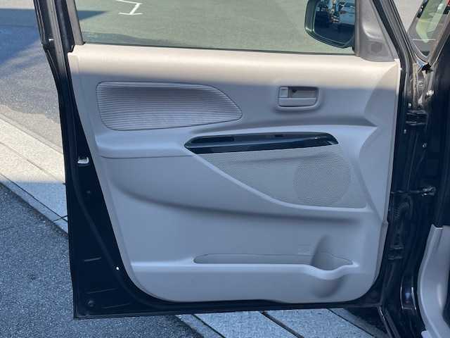 日産 デイズ ルークス X 静岡県 2017(平29)年 4万km ブラック ●純正ナビ/(フルセグ/CD/Bluetooth/AUX/iPod)/(MJ116D-W)/●全方位カメラ/●インテリジェントエマージェンシーブレーキ/●ステアリングスイッチ/●ドアバイザー/●レベライザー/●スマートキー/●プッシュスタート/●純正フロアマット/●純正ホイールカバー/●ダブル＋サイドSRS＋ABS