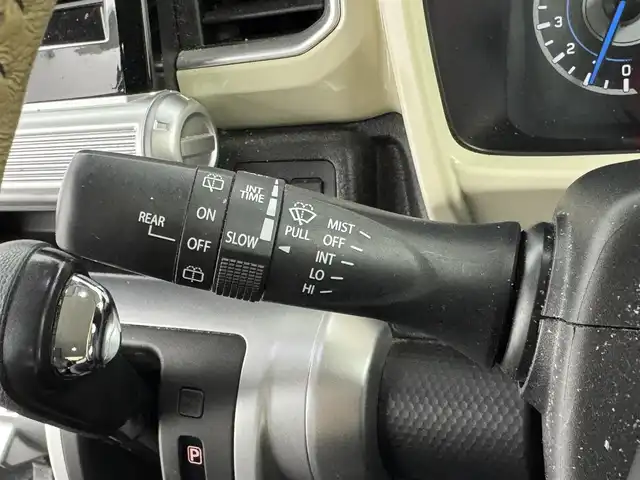スズキ クロスビー HYBRID MX 愛知県 2018(平30)年 5.1万km スーパーブラックパール 3トーンコーディネート スズキ純正パナソニック製7インチメモリナビ/　・CD/DVD/BT/フルセグ/ステアリングリモコン/パドルシフト/MTモード/デュアルセンサーブレーキサポート/　・衝突軽減システム/全方位カメラ/レーンキープアシスト/ウォークスルー/フルフラットシート/純正フロアマット/エアバック/　・運転席/助手席/サイド/カーテン/スマートキー/スペアキー