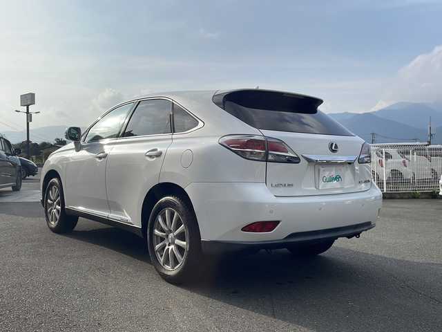 レクサス ＲＸ 450h 山梨県 2012(平24)年 7.8万km ホワイトパールクリスタルシャイン 純正ナビ　/バックカメラ　/ＥＴＣ　/フルセグ　/カラーヘッドアップディスプレイ　/パワーシート　/クリアランスソナー　/前席パワーシート　/電動リヤゲート　/Ｂｌｕｅｔｏｏｔｈ接続/オートライト　/オートエアコン