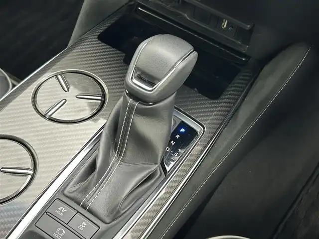 トヨタ クラウン ハイブリッド RS アドバンス 岡山県 2018(平30)年 4.3万km ホワイトパールクリスタルシャイン プッシュスタート/ワンオーナー/100V電源/アイドリングストップ/スマートキー/ACC/ビルトインETC2.0/フルセグテレビ/純正SDナビ/純正ドライブレコーダー/純正フロアマット/ハーフレザーシート/シートヒーター/TRDエアロ/純正アルミホイール/AFS/コーナーセンサー/オートライト/オートハイビーム/衝突軽減ブレーキ/ステアリングヒーター/オートブレーキホールド/シートメモリー/ヘッドアップディスプレイ/パドルシフト