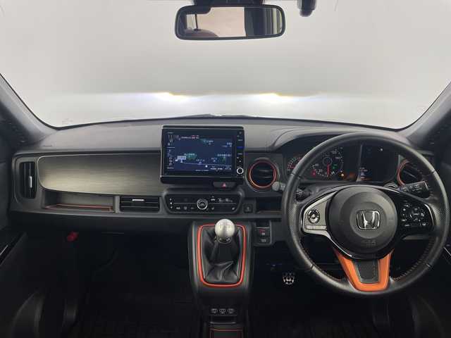 ホンダ Ｎ ＯＮＥ RS 埼玉県 2021(令3)年 5.4万km プラチナホワイトパール 純正ナビ　/（TV/CD/DVD/BT）/６速ＭＴ　/コーナーセンサー　/クルーズコントロール　/レーンキープアシスト　/バックカメラ　/前席シートヒーター　/前後ドライブレコーダー　/オートパーキングブレーキ　/プッシュスタート　/スマートキー/革巻きハンドル/純正フロアマット/純正ラバーマット/ドアバイザー/フォグランプ/ウインカーミラー