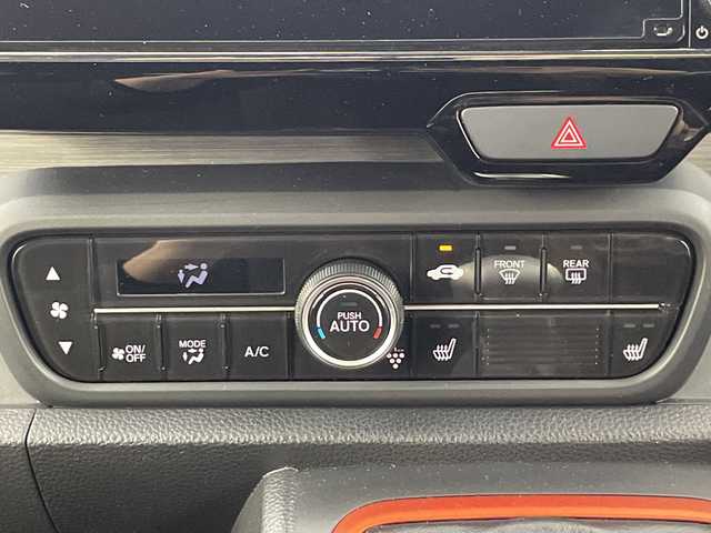 ホンダ Ｎ ＯＮＥ RS 埼玉県 2021(令3)年 5.4万km プラチナホワイトパール 純正ナビ　/（TV/CD/DVD/BT）/６速ＭＴ　/コーナーセンサー　/クルーズコントロール　/レーンキープアシスト　/バックカメラ　/前席シートヒーター　/前後ドライブレコーダー　/オートパーキングブレーキ　/プッシュスタート　/スマートキー/革巻きハンドル/純正フロアマット/純正ラバーマット/ドアバイザー/フォグランプ/ウインカーミラー