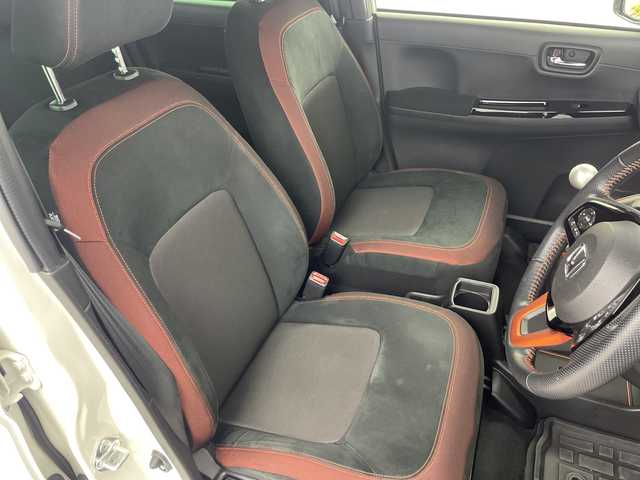 ホンダ Ｎ ＯＮＥ RS 埼玉県 2021(令3)年 5.4万km プラチナホワイトパール 純正ナビ　/（TV/CD/DVD/BT）/６速ＭＴ　/コーナーセンサー　/クルーズコントロール　/レーンキープアシスト　/バックカメラ　/前席シートヒーター　/前後ドライブレコーダー　/オートパーキングブレーキ　/プッシュスタート　/スマートキー/革巻きハンドル/純正フロアマット/純正ラバーマット/ドアバイザー/フォグランプ/ウインカーミラー