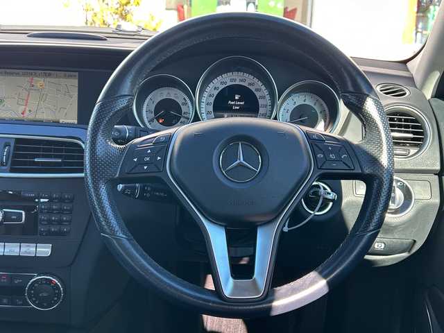 メルセデス・ベンツ Ｃ１８０ ステーションワゴン 千葉県 2013(平25)年 7.9万km オブシディアンブラック １オーナー　ナビ　バックカメラ　ＥＴＣ　クルコン　ハーフレザー　メモリーパワーシート　ＣＤ　ＴＶ　１７インチＡＷ　ルーフレール　キセノンライト　オートライト　前後コーナーセンサー　ターボ車