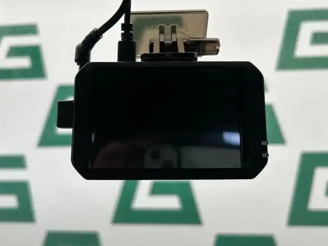 トヨタ ハイラックス Z GRスポーツ 鹿児島県 2022(令4)年 2.4万km アティチュードブラックマイカ 禁煙車/純正ディスプレイオーディオ/（Bluetooth/Applecarplay/Androidauto）/パノラミックビューモニター/ETC/社外前後ドライブレコーダー/トヨタセーフティセンス/・アダプティブクルーズコントロール/・レーンキープアシスト/・プリクラッシュセーフティ/・ロードサインアシスト/ダウンヒルアシストコントロール/リアデフロック/GRスポーツバー/GRロゴ入りフロントグリル/GRロゴブレーキキャリパー/本革巻ステアリング