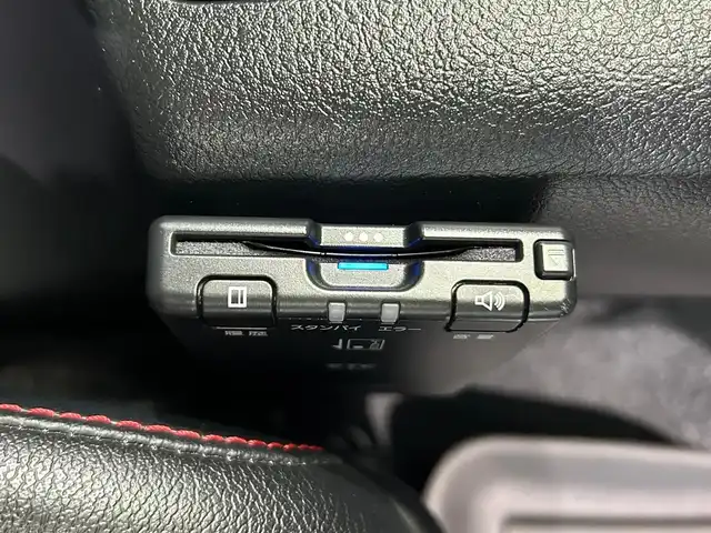 トヨタ ハイラックス Z GRスポーツ 鹿児島県 2022(令4)年 2.4万km アティチュードブラックマイカ 禁煙車/純正ディスプレイオーディオ/（Bluetooth/Applecarplay/Androidauto）/パノラミックビューモニター/ETC/社外前後ドライブレコーダー/トヨタセーフティセンス/・アダプティブクルーズコントロール/・レーンキープアシスト/・プリクラッシュセーフティ/・ロードサインアシスト/ダウンヒルアシストコントロール/リアデフロック/GRスポーツバー/GRロゴ入りフロントグリル/GRロゴブレーキキャリパー/本革巻ステアリング