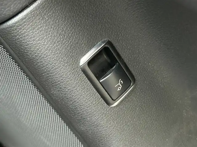 メルセデス・ベンツ ＭＬ３５０ ブルーテック 4マチック 東京都 2014(平26)年 5.3万km 黒 当店買取/純正ナビ/パノラミックスライディングルーフ/黒革シート/ACC/全方位カメラ/全席シートヒーター/パワーシートDN/パドルシフト/ダウンヒル・スピード・レギュレーション/フルセグTV/ETC/スペアタイヤ付き/純正20インチAW/スペアキー