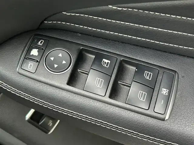 メルセデス・ベンツ ＭＬ３５０ ブルーテック 4マチック 東京都 2014(平26)年 5.3万km 黒 当店買取/純正ナビ/パノラミックスライディングルーフ/黒革シート/ACC/全方位カメラ/全席シートヒーター/パワーシートDN/パドルシフト/ダウンヒル・スピード・レギュレーション/フルセグTV/ETC/スペアタイヤ付き/純正20インチAW/スペアキー