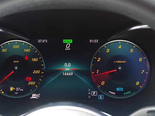 メルセデス・ベンツ Ｃ２００ ステーションワゴン アバンギャルドAMGライン 埼玉県 2018(平30)年 1.5万km オブシディアンブラック ブラックレザーシート/アダプティブクルーズコントロール/レーダーセーフティパッケージ/パノラミックスライディングルーフ/ヘッドアップディスプレイ/Burmester/CarPlay/パークセンサー/ブラインドスポットモニター/バックカメラ/純正ナビ/ドラレコ/ETC/フルセグTV/パフュームアトマイザー/シートヒーター/シートポジションメモリー機能/Bluetooth/エアーサスペンション