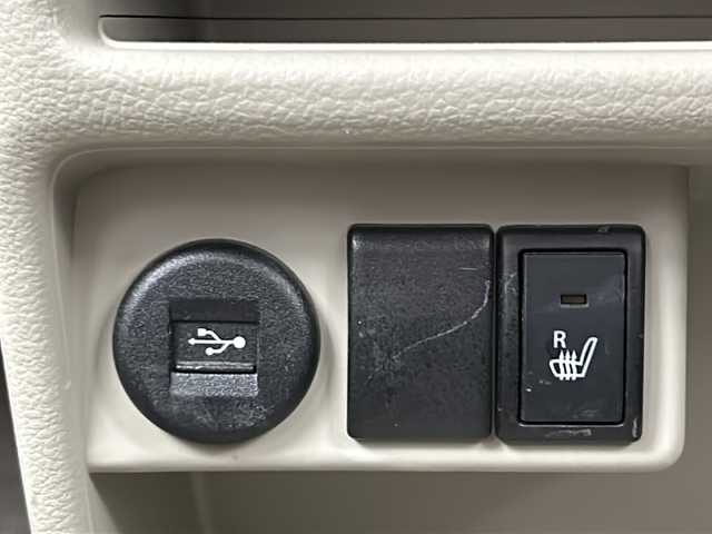 スズキ ラパン X 大阪府 2016(平28)年 5.8万km フォーンベージュM 純正メモリナビ/・フルセグTV/・Bluetooth/・CD/DVD/・AppleCarPlay/全方位カメラ/デュアルカメラブレーキサポート/運転席シートヒーター/純正14インチアルミホイール/キセノンヘッドライト/オートエアコン/スマートキー/プッシュスタート