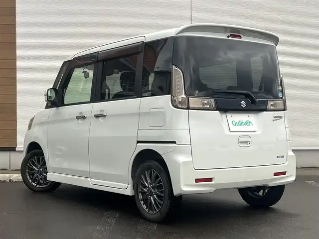 スズキ スペーシア カスタム XS ターボ 秋田県 2017(平29)年 6.9万km クリスタルホワイトP ターボ/両側パワースライドドア/衝突軽減システム/純正メモリナビ（DVD/CD/BT）/フルセグ（走行中視聴可能）/バックカメラ/社外１４インチアルミ（冬タイヤ装着）/スマートキー/アイドリングストップ/プッシュスタート/クルーズコントロール追従走行なし/レーンキープアシスト/パドルシフト/ステアリングスイッチ/ドライブレコーダー/運転席シートヒーター/ビルトインETC/純正フロアマット/純正ドアバイザー/オートライト/オートエアコン/パワーステアリング/パワーウィンドウ/横滑り防止/盗難防止装置/寒冷地仕様/電動格納ウィンカーミラー/保証書/取扱説明書/記録簿