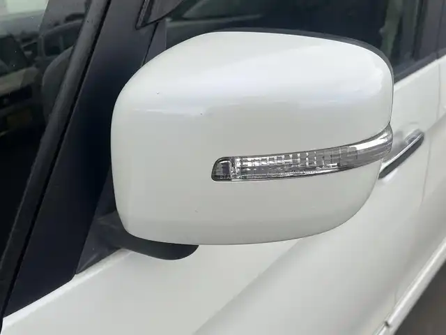 スズキ スペーシア カスタム XS ターボ 秋田県 2017(平29)年 6.9万km クリスタルホワイトP ターボ/両側パワースライドドア/衝突軽減システム/純正メモリナビ（DVD/CD/BT）/フルセグ（走行中視聴可能）/バックカメラ/社外１４インチアルミ（冬タイヤ装着）/スマートキー/アイドリングストップ/プッシュスタート/クルーズコントロール追従走行なし/レーンキープアシスト/パドルシフト/ステアリングスイッチ/ドライブレコーダー/運転席シートヒーター/ビルトインETC/純正フロアマット/純正ドアバイザー/オートライト/オートエアコン/パワーステアリング/パワーウィンドウ/横滑り防止/盗難防止装置/寒冷地仕様/電動格納ウィンカーミラー/保証書/取扱説明書/記録簿