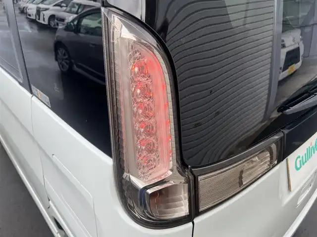 スズキ スペーシア カスタム XS ターボ 秋田県 2017(平29)年 6.9万km クリスタルホワイトP ターボ/両側パワースライドドア/衝突軽減システム/純正メモリナビ（DVD/CD/BT）/フルセグ（走行中視聴可能）/バックカメラ/社外１４インチアルミ（冬タイヤ装着）/スマートキー/アイドリングストップ/プッシュスタート/クルーズコントロール追従走行なし/レーンキープアシスト/パドルシフト/ステアリングスイッチ/ドライブレコーダー/運転席シートヒーター/ビルトインETC/純正フロアマット/純正ドアバイザー/オートライト/オートエアコン/パワーステアリング/パワーウィンドウ/横滑り防止/盗難防止装置/寒冷地仕様/電動格納ウィンカーミラー/保証書/取扱説明書/記録簿