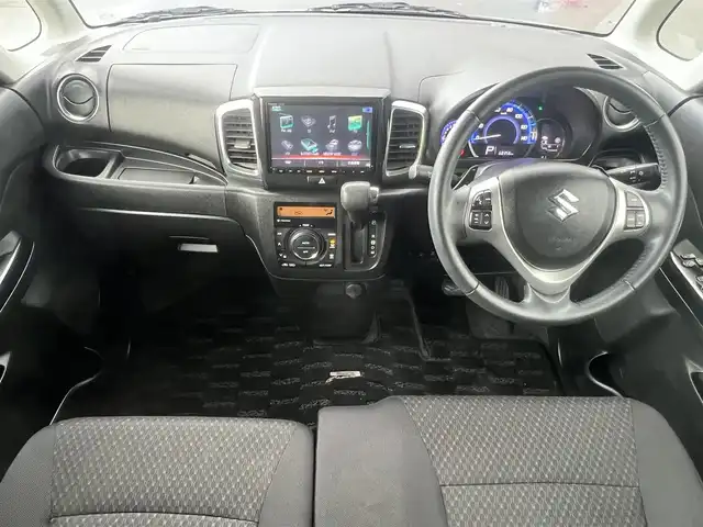 スズキ スペーシア カスタム XS ターボ 秋田県 2017(平29)年 6.9万km クリスタルホワイトP ターボ/両側パワースライドドア/衝突軽減システム/純正メモリナビ（DVD/CD/BT）/フルセグ（走行中視聴可能）/バックカメラ/社外１４インチアルミ（冬タイヤ装着）/スマートキー/アイドリングストップ/プッシュスタート/クルーズコントロール追従走行なし/レーンキープアシスト/パドルシフト/ステアリングスイッチ/ドライブレコーダー/運転席シートヒーター/ビルトインETC/純正フロアマット/純正ドアバイザー/オートライト/オートエアコン/パワーステアリング/パワーウィンドウ/横滑り防止/盗難防止装置/寒冷地仕様/電動格納ウィンカーミラー/保証書/取扱説明書/記録簿