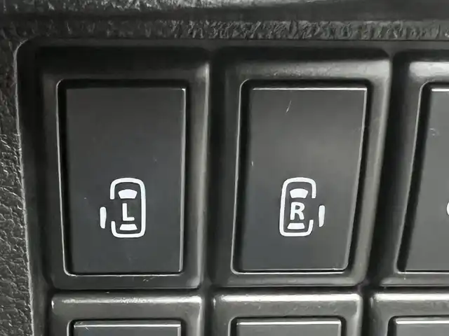 スズキ スペーシア カスタム XS ターボ 秋田県 2017(平29)年 6.9万km クリスタルホワイトP ターボ/両側パワースライドドア/衝突軽減システム/純正メモリナビ（DVD/CD/BT）/フルセグ（走行中視聴可能）/バックカメラ/社外１４インチアルミ（冬タイヤ装着）/スマートキー/アイドリングストップ/プッシュスタート/クルーズコントロール追従走行なし/レーンキープアシスト/パドルシフト/ステアリングスイッチ/ドライブレコーダー/運転席シートヒーター/ビルトインETC/純正フロアマット/純正ドアバイザー/オートライト/オートエアコン/パワーステアリング/パワーウィンドウ/横滑り防止/盗難防止装置/寒冷地仕様/電動格納ウィンカーミラー/保証書/取扱説明書/記録簿