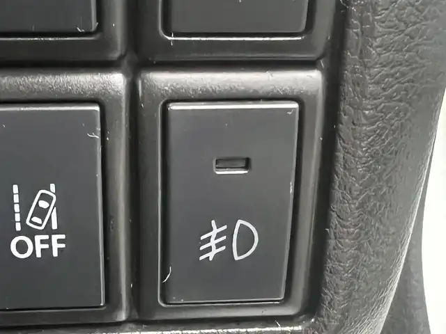 スズキ スペーシア カスタム XS ターボ 秋田県 2017(平29)年 6.9万km クリスタルホワイトP ターボ/両側パワースライドドア/衝突軽減システム/純正メモリナビ（DVD/CD/BT）/フルセグ（走行中視聴可能）/バックカメラ/社外１４インチアルミ（冬タイヤ装着）/スマートキー/アイドリングストップ/プッシュスタート/クルーズコントロール追従走行なし/レーンキープアシスト/パドルシフト/ステアリングスイッチ/ドライブレコーダー/運転席シートヒーター/ビルトインETC/純正フロアマット/純正ドアバイザー/オートライト/オートエアコン/パワーステアリング/パワーウィンドウ/横滑り防止/盗難防止装置/寒冷地仕様/電動格納ウィンカーミラー/保証書/取扱説明書/記録簿