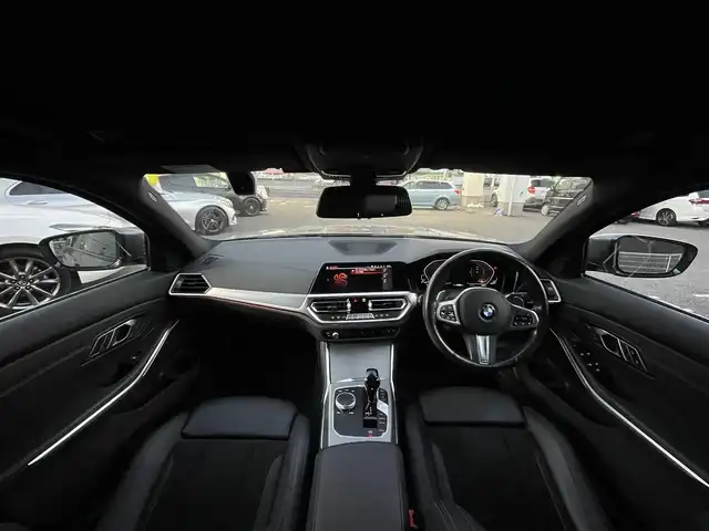 ＢＭＷ ３１８ｉ Mスポーツ 愛知県 2021(令3)年 4.8万km ミネラルグレー /禁煙車//純正メーカーナビ//ミラーリング機能有//バックカメラ//全周囲カメラ//コーナーセンサー//ハーフレザーシート//前席パワーシート//運転席シートメモリ機能//シートヒーター//社外エアロ（マクストンデザイン）//前後フォグランプ//アダプティブクルーズコントロール//オートエアコン//オートライト//オートハイビーム//保証書//取扱説明書//スペアキー