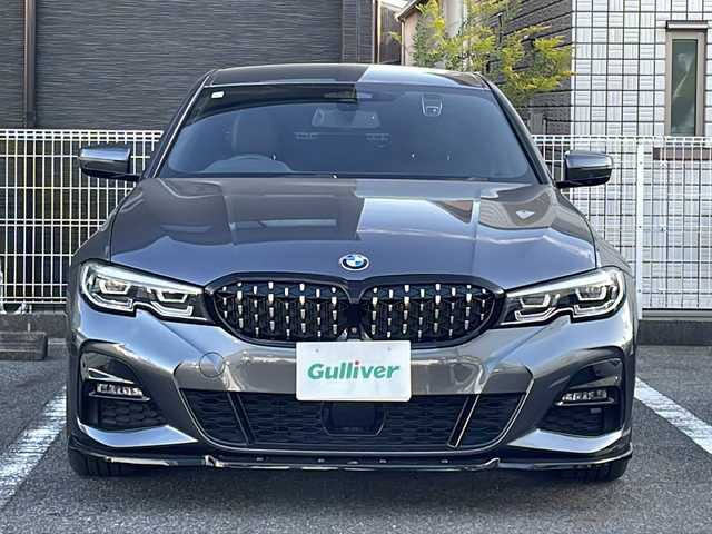 ＢＭＷ ３１８ｉ Mスポーツ 愛知県 2021(令3)年 4.8万km ミネラルグレー /禁煙車//純正メーカーナビ//ミラーリング機能有//バックカメラ//全周囲カメラ//コーナーセンサー//ハーフレザーシート//前席パワーシート//運転席シートメモリ機能//シートヒーター//社外エアロ（マクストンデザイン）//前後フォグランプ//アダプティブクルーズコントロール//オートエアコン//オートライト//オートハイビーム//保証書//取扱説明書//スペアキー