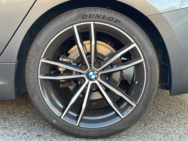 ＢＭＷ ３１８ｉ Mスポーツ 愛知県 2021(令3)年 4.8万km ミネラルグレー /禁煙車//純正メーカーナビ//ミラーリング機能有//バックカメラ//全周囲カメラ//コーナーセンサー//ハーフレザーシート//前席パワーシート//運転席シートメモリ機能//シートヒーター//社外エアロ（マクストンデザイン）//前後フォグランプ//アダプティブクルーズコントロール//オートエアコン//オートライト//オートハイビーム//保証書//取扱説明書//スペアキー