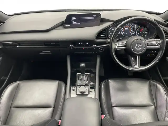 マツダ マツダ３ファストバック 20S Lパッケージ 愛知県 2020(令2)年 5.5万km ジェットブラックマイカ 純正ナビ　全方位カメラ　シートヒーター　禁煙車　フルセグＴＶ　ＤＶＤ　ＨＤＭＩ　ＢＳＭ　ＨＵＤ　衝突軽減　追従クルコン　黒革　ＬＥＤオートライト　コーナーセンサー　ハンドルヒーター　純正フロアマット