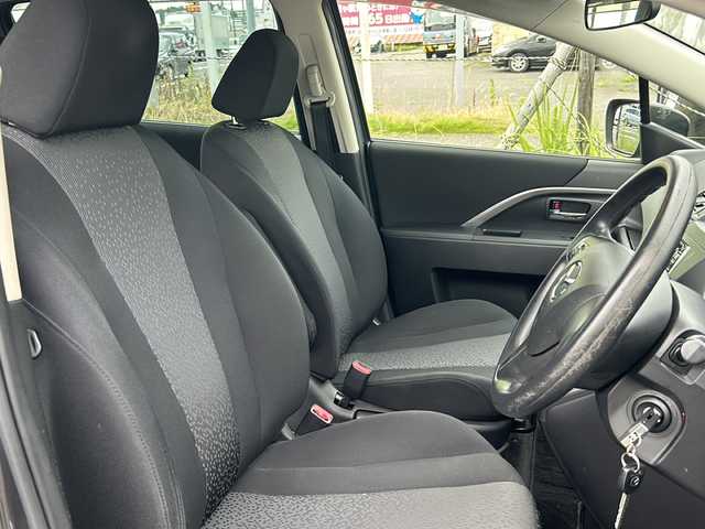 マツダ プレマシー 20E 福島県 2010(平22)年 11.2万km メトロポリタングレーマイカ 禁煙車/純正オーディオ(AM/FM/CD)/両側イージークローザードア/純正ドアバイザー/純正フロアマット/電動格納ミラー/純正鉄チンホイール付き冬タイヤ車載