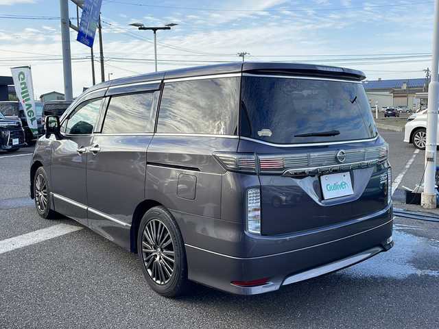 日産 エルグランド 250HWS S アーバンクロム 新潟県 2018(平30)年 13.7万km メタルグレー 純正ナビ/（DTV/DVD/Bluetooth）/バックカメラ/クルーズコントロール/レーダー/ETC/両側パワースライドドア/ロールアップサンシェード/ハーフレザーシート/オットマン/シガソケ/フロアマット/LEDヘッドライト/フォグランプ/ウィンカーミラー/電格ミラー/ドアバイザー/スペアキー