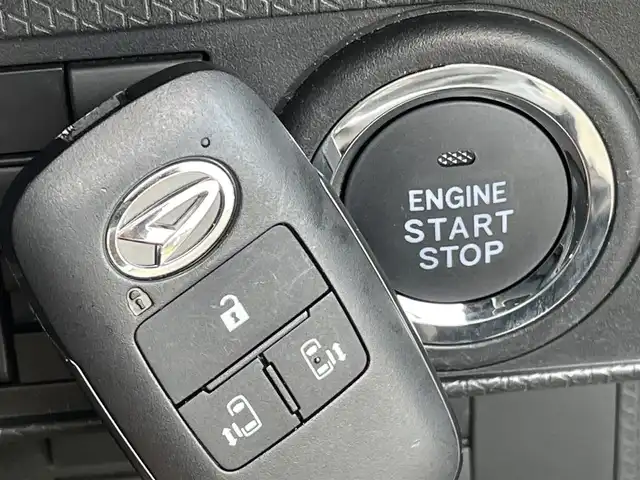 ダイハツ タント カスタム X セレクション 福岡県 2020(令2)年 5.6万km パールブラック スマートアシスト/純正ナビ（ＮＭＺＫ－Ｗ７０Ｄ）/フルセグTV/CD/DVD/BT/SD/AM/FM/バックカメラ/両側パワースライドドア/ハーフレザー/ナビ連動前後ドラレコ/シートヒーター/ステアリングリモコン/スマートキー/純正アルミ/純正マット/スペアキー/保証書