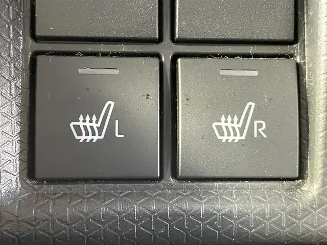 ダイハツ タント カスタム X セレクション 福岡県 2020(令2)年 5.6万km パールブラック スマートアシスト/純正ナビ（ＮＭＺＫ－Ｗ７０Ｄ）/フルセグTV/CD/DVD/BT/SD/AM/FM/バックカメラ/両側パワースライドドア/ハーフレザー/ナビ連動前後ドラレコ/シートヒーター/ステアリングリモコン/スマートキー/純正アルミ/純正マット/スペアキー/保証書