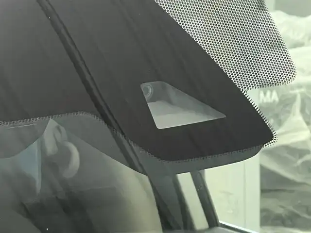 日産 エクストレイル ハイブリッド 20X エクストリーマーX 秋田県 2017(平29)年 5.5万km ブリリアントホワイトパール ４WD/衝突軽減システム/LEDヘッドライト/純正SDナビ（DVD/CD/BT/AM/FM/USB）/フルセグ（走行中視聴可能）/アラウンドビューモニター/日産純正１８インチアルミ（夏タイヤ装着）/スマートキー/アイドリングストップ/プッシュスタート/コーナーセンサー/クルーズコントロール追従走行なし/ダウンヒルアシストコントロール/ステアリングスイッチ/ビルトインETC/ドライブレコーダー/ルーフレール/電動リアゲート/センターデフロック/純正フロアマット/純正ドアバイザー/オートライト/オートエアコン/パワーステアリング/パワーウィンドウ/横滑り防止/盗難防止装置/電動格納ウィンカーミラー/保証書/取扱説明書/記録簿