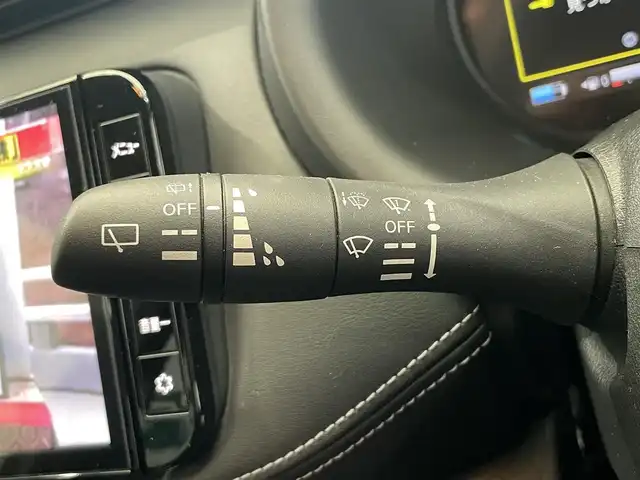 日産 キックス X 鹿児島県 2021(令3)年 2.6万km ブリリアントホワイトパール/ピュアブラック 2トーン 禁煙車/純正ナビ/プロパイロット/・アラウンドビューモニター/・インテリジェントエマージェンシーブレーキ/・車線逸脱防止支援システム/・ふらつき警報/・車線逸脱警報/・踏み間違い衝突防止アシスト/・ヒルスタートアシスト/アイドリングストップ/純正フロアマット/ドアバイザー/デジタルインナーミラー/オートホールド/電動格納ミラー/ETC