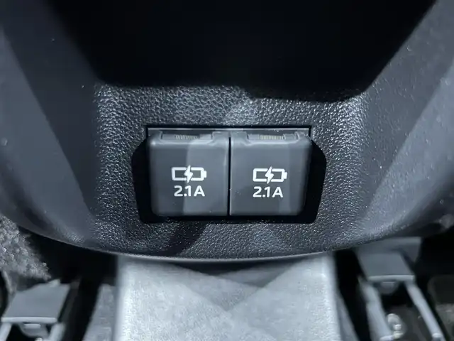 トヨタ ライズ Z 鹿児島県 2025(令7)年 0.5万km ブラックマイカメタリック ワンオーナー/禁煙車/純正9インチディスプレイオーディオ/・フルセグTV/・Bluetooth/・CarPlay/・HDMI端子/スマートアシスト/・衝突回避支援ブレーキ/・衝突警報機能/・車線逸脱警報機能/・車線逸脱抑制制御機能/・ふらつき警報/・路側逸脱警報/・ブレーキ制御付誤発進抑制機能/・先行車発進お知らせ機能/・アダプティブドライビングビーム/・コーナーセンサー/・標識認識機能/・アダプティブクルーズコントロール/・サイドビューランプ/・レーンキープコントロール/・ブラインドスポットモニター/・パノラミックビュー/ETC/電動パーキング/オートホールド/シートヒーター/シーケンシャルターン/革巻きステアリング/ステアリングリモコン/社外フロアマット/純正17インチAW/LEDオートライト/フォグランプ/プッシュスタート/スマートキー