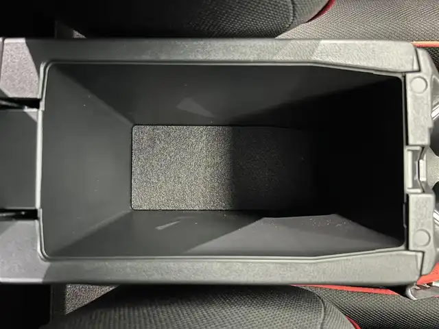 トヨタ ライズ Z 鹿児島県 2025(令7)年 0.5万km ブラックマイカメタリック ワンオーナー/禁煙車/純正9インチディスプレイオーディオ/・フルセグTV/・Bluetooth/・CarPlay/・HDMI端子/スマートアシスト/・衝突回避支援ブレーキ/・衝突警報機能/・車線逸脱警報機能/・車線逸脱抑制制御機能/・ふらつき警報/・路側逸脱警報/・ブレーキ制御付誤発進抑制機能/・先行車発進お知らせ機能/・アダプティブドライビングビーム/・コーナーセンサー/・標識認識機能/・アダプティブクルーズコントロール/・サイドビューランプ/・レーンキープコントロール/・ブラインドスポットモニター/・パノラミックビュー/ETC/電動パーキング/オートホールド/シートヒーター/シーケンシャルターン/革巻きステアリング/ステアリングリモコン/社外フロアマット/純正17インチAW/LEDオートライト/フォグランプ/プッシュスタート/スマートキー