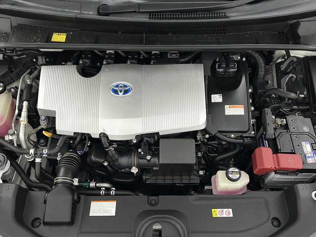 トヨタ プリウス Sセーフティプラス ツートーン 宮城県 2017(平29)年 2.4万km アティチュードブラックマイカ/ホワイトパールクリスタルシャイン 禁煙車　/トヨタセーフティセンス/・プリクラッシュセーフティ/・レーントレーシングアシスト/・アダプティブクルーズコントロール/・オートハイビーム/・クリアランスソナー/・パーキングアシスト/純正9型ナビ/・CD・DVD・BT・SD/バックカメラ　/フルセグＴＶ　/純正ドライブレコーダー（F）　/ＬＥＤヘッドライト　/ＬＥＤフォグライト　/ビルドインＥＴＣ　/純正17インチアルミホイール　/純正フロアマット　/横滑り防止装置/プッシュスタート/スマートキー