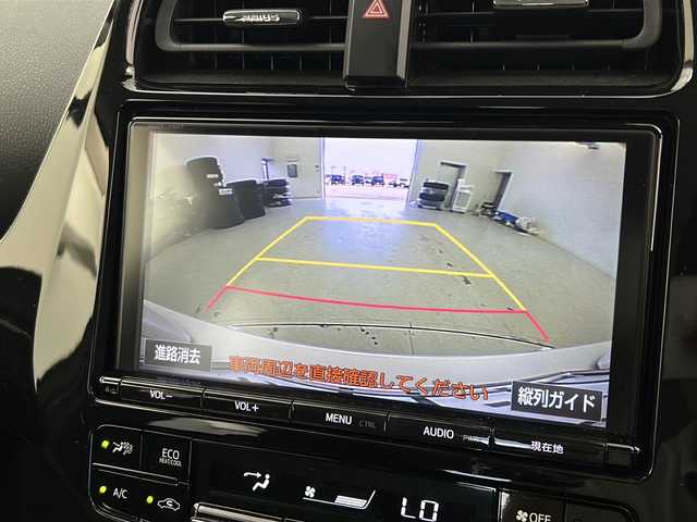 トヨタ プリウス Sセーフティプラス ツートーン 宮城県 2017(平29)年 2.4万km アティチュードブラックマイカ/ホワイトパールクリスタルシャイン 禁煙車　/トヨタセーフティセンス/・プリクラッシュセーフティ/・レーントレーシングアシスト/・アダプティブクルーズコントロール/・オートハイビーム/・クリアランスソナー/・パーキングアシスト/純正9型ナビ/・CD・DVD・BT・SD/バックカメラ　/フルセグＴＶ　/純正ドライブレコーダー（F）　/ＬＥＤヘッドライト　/ＬＥＤフォグライト　/ビルドインＥＴＣ　/純正17インチアルミホイール　/純正フロアマット　/横滑り防止装置/プッシュスタート/スマートキー