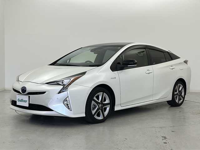 トヨタ プリウス Sセーフティプラス ツートーン 宮城県 2017(平29)年 2.4万km アティチュードブラックマイカ/ホワイトパールクリスタルシャイン 禁煙車　/トヨタセーフティセンス/・プリクラッシュセーフティ/・レーントレーシングアシスト/・アダプティブクルーズコントロール/・オートハイビーム/・クリアランスソナー/・パーキングアシスト/純正9型ナビ/・CD・DVD・BT・SD/バックカメラ　/フルセグＴＶ　/純正ドライブレコーダー（F）　/ＬＥＤヘッドライト　/ＬＥＤフォグライト　/ビルドインＥＴＣ　/純正17インチアルミホイール　/純正フロアマット　/横滑り防止装置/プッシュスタート/スマートキー