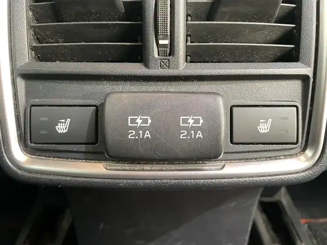 スバル フォレスター X－ブレイク 鹿児島県 2018(平30)年 5.2万km クリスタルブラックシリカ 禁煙車/純正SDナビ/　（Bluetooth/フルセグTV/CD/DVD）/バックモニター/サイドビューモニター/アイサイトVer3/・プリクラッシュブレーキ・/・レーンキープアシスト/・レーダークルーズコントロール/・誤発進抑制機能/電動パーキングブレーキ/オートブレーキホールド/ビルトインETC/全席シートヒーター/ステアリングヒーター/LEDヘッドライト