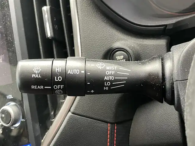 スバル フォレスター X－ブレイク 鹿児島県 2018(平30)年 5.2万km クリスタルブラックシリカ 禁煙車/純正SDナビ/　（Bluetooth/フルセグTV/CD/DVD）/バックモニター/サイドビューモニター/アイサイトVer3/・プリクラッシュブレーキ・/・レーンキープアシスト/・レーダークルーズコントロール/・誤発進抑制機能/電動パーキングブレーキ/オートブレーキホールド/ビルトインETC/全席シートヒーター/ステアリングヒーター/LEDヘッドライト