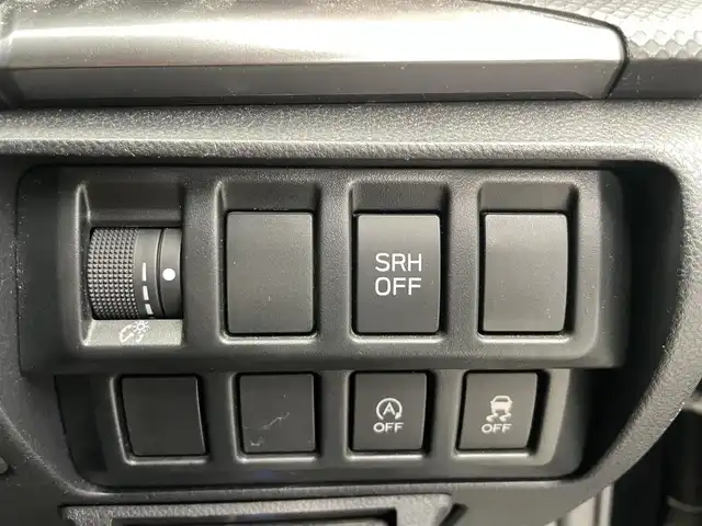 スバル フォレスター X－ブレイク 鹿児島県 2018(平30)年 5.2万km クリスタルブラックシリカ 禁煙車/純正SDナビ/　（Bluetooth/フルセグTV/CD/DVD）/バックモニター/サイドビューモニター/アイサイトVer3/・プリクラッシュブレーキ・/・レーンキープアシスト/・レーダークルーズコントロール/・誤発進抑制機能/電動パーキングブレーキ/オートブレーキホールド/ビルトインETC/全席シートヒーター/ステアリングヒーター/LEDヘッドライト