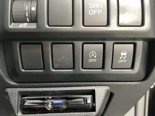 スバル フォレスター X－ブレイク 鹿児島県 2018(平30)年 5.2万km クリスタルブラックシリカ 禁煙車/純正SDナビ/　（Bluetooth/フルセグTV/CD/DVD）/バックモニター/サイドビューモニター/アイサイトVer3/・プリクラッシュブレーキ・/・レーンキープアシスト/・レーダークルーズコントロール/・誤発進抑制機能/電動パーキングブレーキ/オートブレーキホールド/ビルトインETC/全席シートヒーター/ステアリングヒーター/LEDヘッドライト