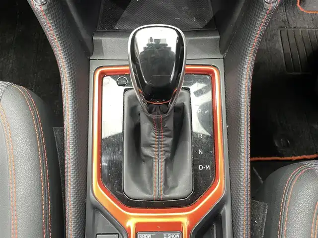 スバル フォレスター X－ブレイク 鹿児島県 2018(平30)年 5.2万km クリスタルブラックシリカ 禁煙車/純正SDナビ/　（Bluetooth/フルセグTV/CD/DVD）/バックモニター/サイドビューモニター/アイサイトVer3/・プリクラッシュブレーキ・/・レーンキープアシスト/・レーダークルーズコントロール/・誤発進抑制機能/電動パーキングブレーキ/オートブレーキホールド/ビルトインETC/全席シートヒーター/ステアリングヒーター/LEDヘッドライト