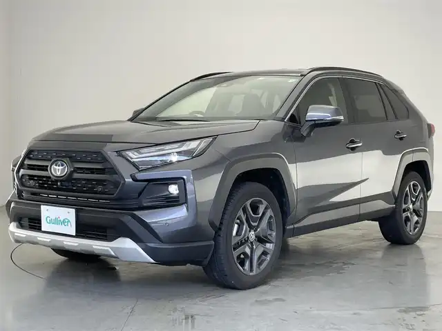 トヨタ ＲＡＶ４ ハイブリッド アドベンチャー 愛知県 2022(令4)年 2.6万km グレーメタリック 純正９型ディスプレイナビ　フルセグＴＶ　全方位カメラ　電動リアゲート　セーフティセンス　衝突軽減　追従クルコン　ＬＥＤオートライト　コーナーセンサー　黒革　シートヒーター　エアシート　ルーフレール　前後ドラレコ　ETC2.0　オートハイビーム　プッシュスタート　禁煙車