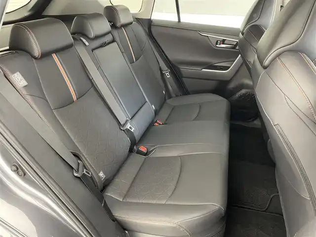 トヨタ ＲＡＶ４ ハイブリッド アドベンチャー 愛知県 2022(令4)年 2.6万km グレーメタリック 純正９型ディスプレイナビ　フルセグＴＶ　全方位カメラ　電動リアゲート　セーフティセンス　衝突軽減　追従クルコン　ＬＥＤオートライト　コーナーセンサー　黒革　シートヒーター　エアシート　ルーフレール　前後ドラレコ　ETC2.0　オートハイビーム　プッシュスタート　禁煙車