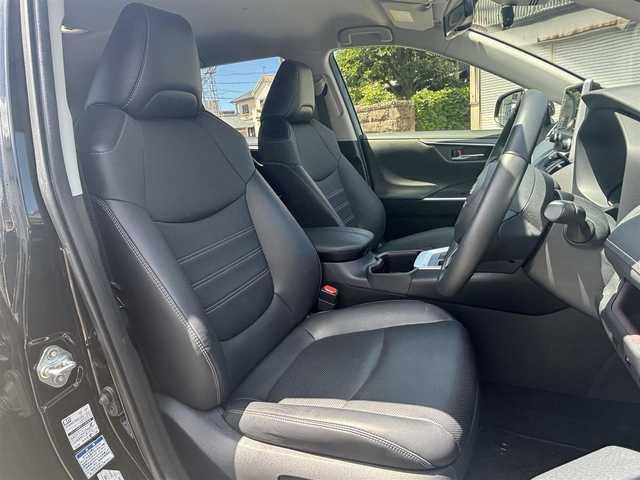 トヨタ ＲＡＶ４ G 愛知県 2022(令4)年 4.6万km アティチュードブラックマイカ ワンオーナー/純正ディスプレイオーディオ/ナビキット/AMFM/USB/Bluetooth/フルセグTV/全方位カメラ/ビルトインETC/前後ドライブレコーダー/プッシュスタート/パワーシート/エアシート/シートヒーター/メモリシート/MT付きAT/トヨタセーフティセンス/・ACC/・LTA/・PCS/・BSM/・クリアランスソナー/LEDヘッドライト/オートハイビーム/パワーバックドア/ステアリングヒーター/純正18インチAW/純正フロアマット/保証書/取扱説明書/スペアキー