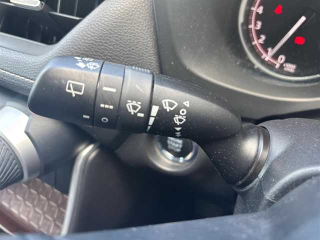 トヨタ ＲＡＶ４ G 愛知県 2022(令4)年 4.6万km アティチュードブラックマイカ ワンオーナー/純正ディスプレイオーディオ/ナビキット/AMFM/USB/Bluetooth/フルセグTV/全方位カメラ/ビルトインETC/前後ドライブレコーダー/プッシュスタート/パワーシート/エアシート/シートヒーター/メモリシート/MT付きAT/トヨタセーフティセンス/・ACC/・LTA/・PCS/・BSM/・クリアランスソナー/LEDヘッドライト/オートハイビーム/パワーバックドア/ステアリングヒーター/純正18インチAW/純正フロアマット/保証書/取扱説明書/スペアキー