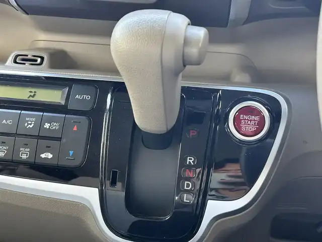 ホンダ Ｎ ＢＯＸ G Lパッケージ 兵庫県 2015(平27)年 5.3万km イノセントブルーメタリック 純正ディーラーナビ/（CD/DVD/BT/フルセグTV）/バックカメラ/両側パワースライドドア/あんしんパッケージ/シティブレーキアクティブシステム/ETC/HIDヘッドライト/AUTOライト/スマートキー/スペアキー