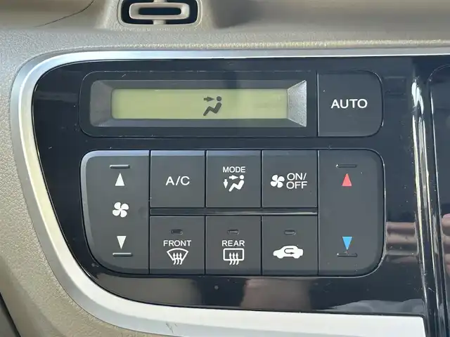 ホンダ Ｎ ＢＯＸ G Lパッケージ 兵庫県 2015(平27)年 5.3万km イノセントブルーメタリック 純正ディーラーナビ/（CD/DVD/BT/フルセグTV）/バックカメラ/両側パワースライドドア/あんしんパッケージ/シティブレーキアクティブシステム/ETC/HIDヘッドライト/AUTOライト/スマートキー/スペアキー