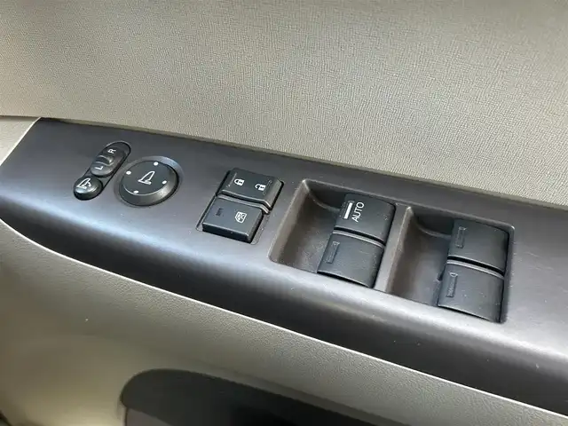 ホンダ Ｎ ＢＯＸ G Lパッケージ 兵庫県 2015(平27)年 5.3万km イノセントブルーメタリック 純正ディーラーナビ/（CD/DVD/BT/フルセグTV）/バックカメラ/両側パワースライドドア/あんしんパッケージ/シティブレーキアクティブシステム/ETC/HIDヘッドライト/AUTOライト/スマートキー/スペアキー