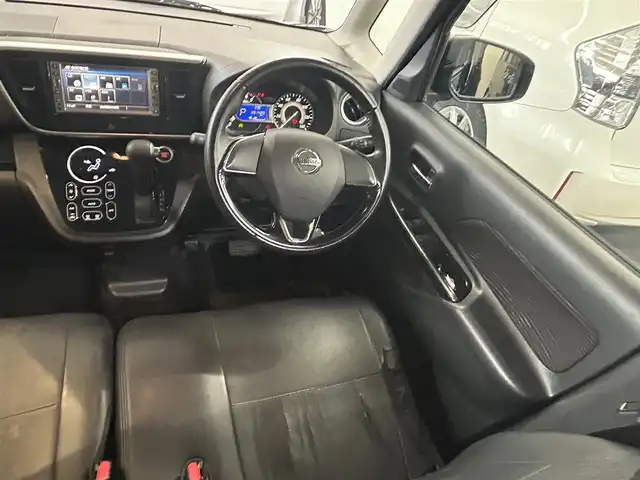 日産 デイズ ルークス HWS X Vセレクション 宮崎県 2016(平28)年 9.2万km ブラック /ナビ(MS110-W)//TV/CD/DVD//ETC//両側パワースライドドア//アラウンドビューモニター//バックカメラ//純正フロアマット//純正アルミホイール//ドアバイザー//取説/保証書//スペアキー×１