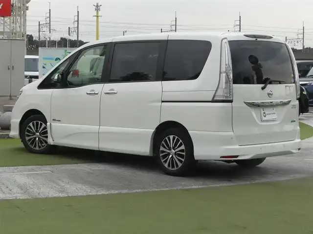 日産 セレナ