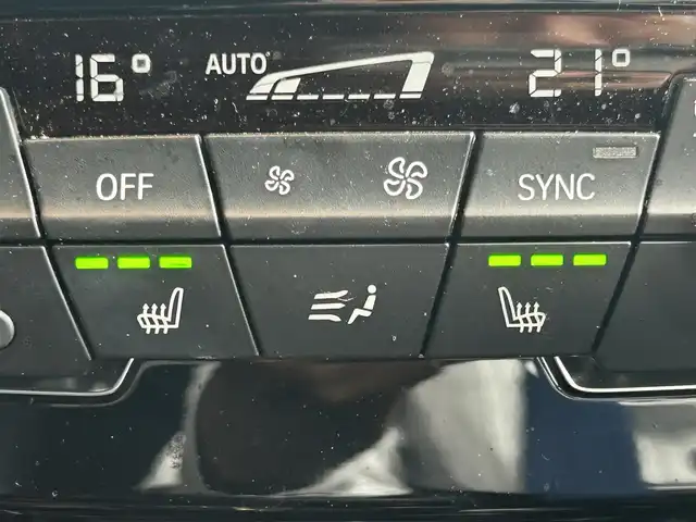 ＢＭＷ Ｘ１ xDrive 18d Mスポーツ 高知県 2018(平30)年 4.6万km アルピンホワイトⅢ 登録時走行距離　45611km/純正HDDナビ/バックカメラ/アドバンスドアクティブセーフティパッケージ/　アクティブクルーズコントロール/　ヘッドアップディスプレイ/ハイラインパッケージ/　パーフォレーション/　パワーシート/　シートヒーター/コンフォートパッケージ/　パワーバックドア/　リアシートスライディング/バックレストリリース機能/インテリジェントセーフティ/クリアランスソナー/ETC/オートワイパー/オートライト/純正LEDライト/フォグランプ/スマートキー/プッシュスタート/純正オプションアルミホイール 19インチ/ドアバイザー/ウインカーミラー/純正フロアマット/新車時整備手帳（保証書）/取扱説明書